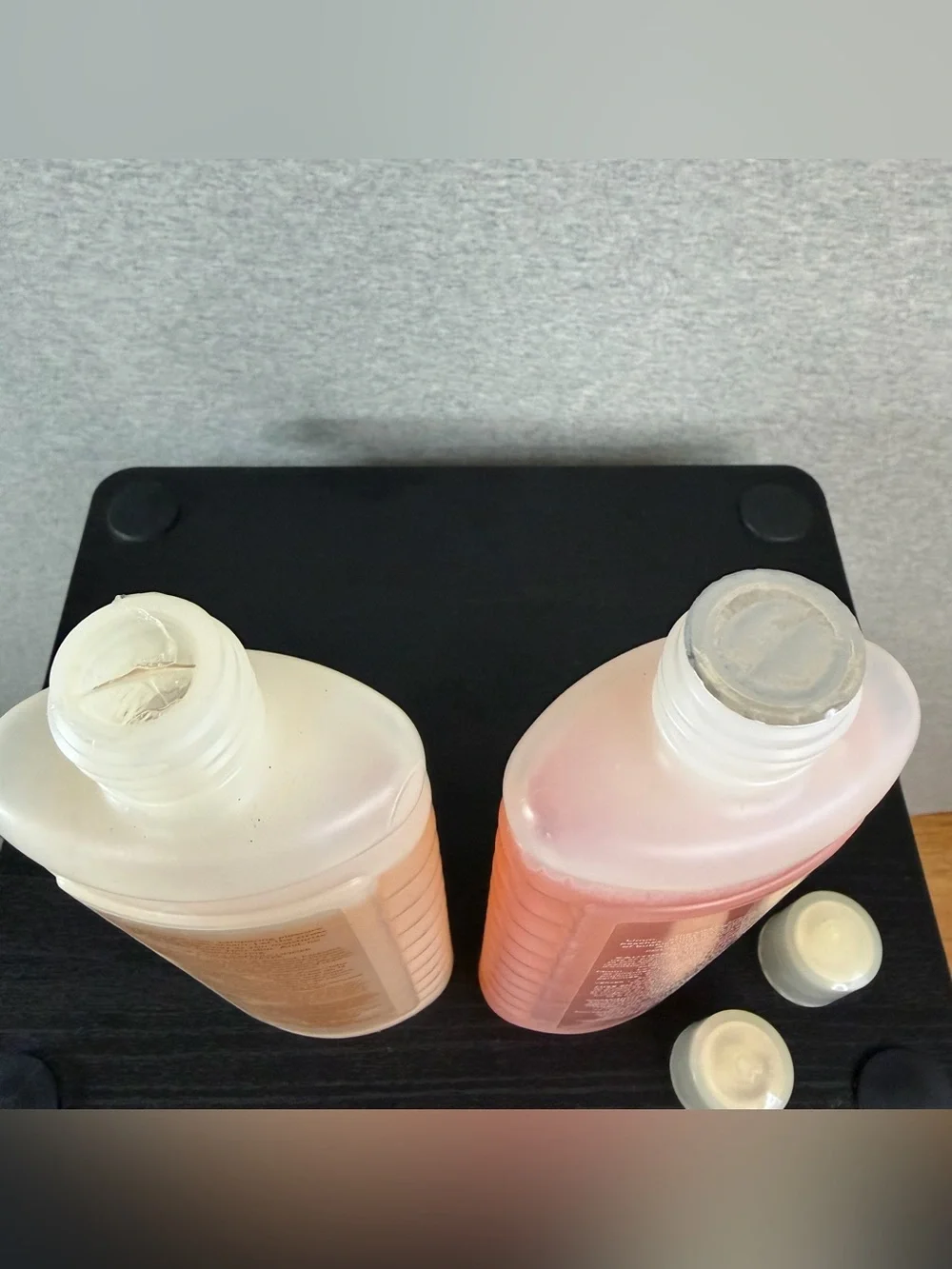 Avon NOS Bubble Bath Bain Mousse Lot Of Two Vanilla Cream Fresh Peach 16 oz Read